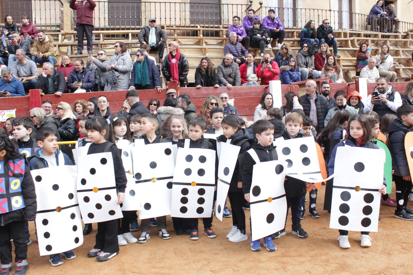 Los más pequeños dan el pistoletazo de salida al Carnaval del Toro