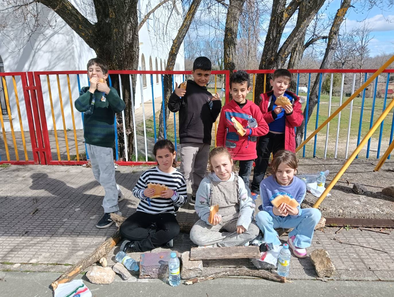 Más que un bocata, jornada solidaria en Linares de Riofrío