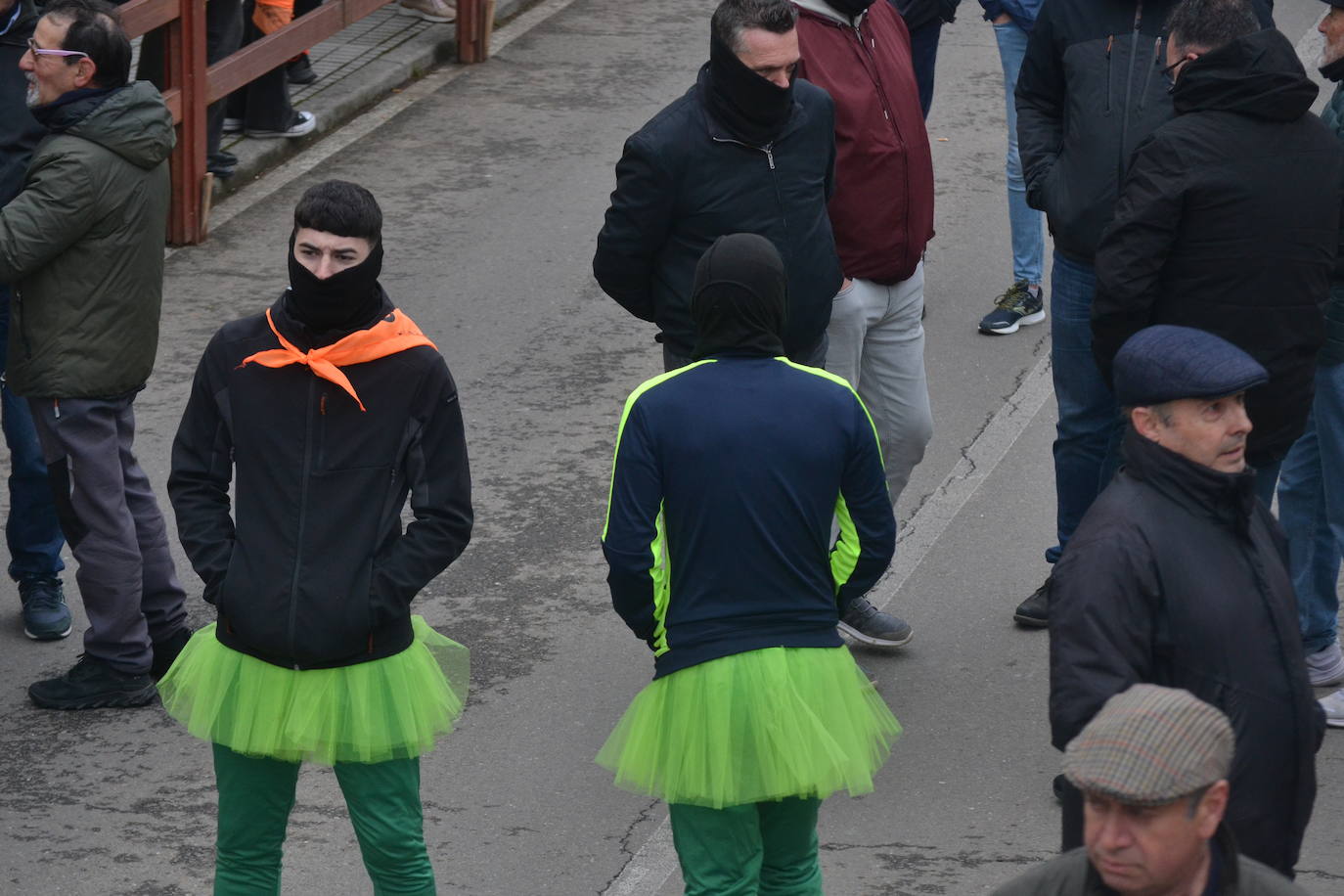 El primer encierro del Carnaval del Toro se salda con un corredor herido