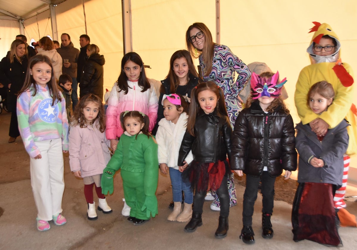 Juegos, música y disfraces en el carnaval de Matilla