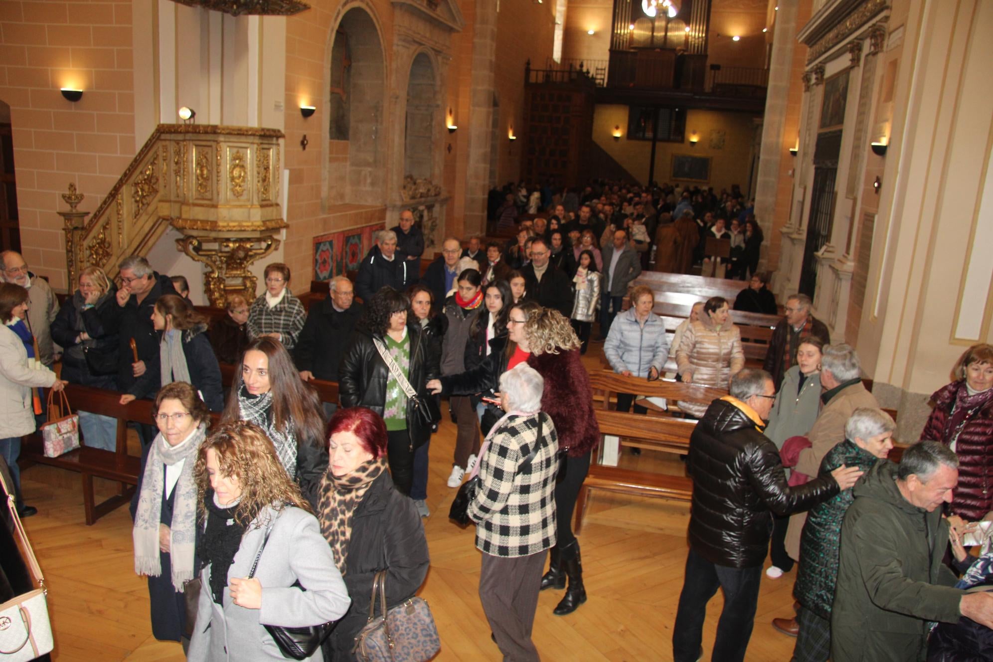 La urna de plata de Santa Teresa, de Alba de Tormes a Toledo para una limpieza profunda