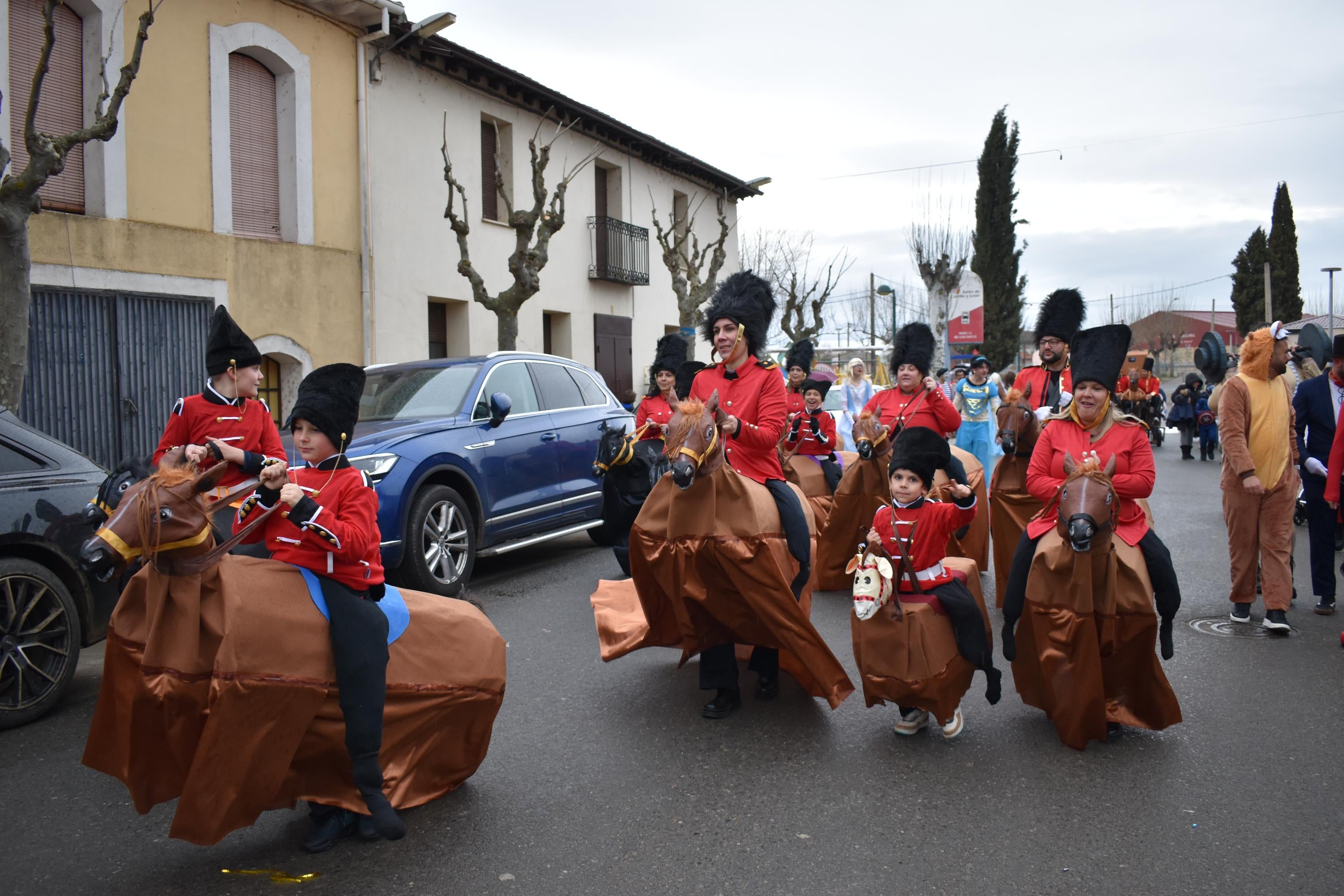 El cortejo fúnebre de la reina Isabel II o Jesucristo, presentes en el concurso de disfraces de Matilla de los Caños del Río