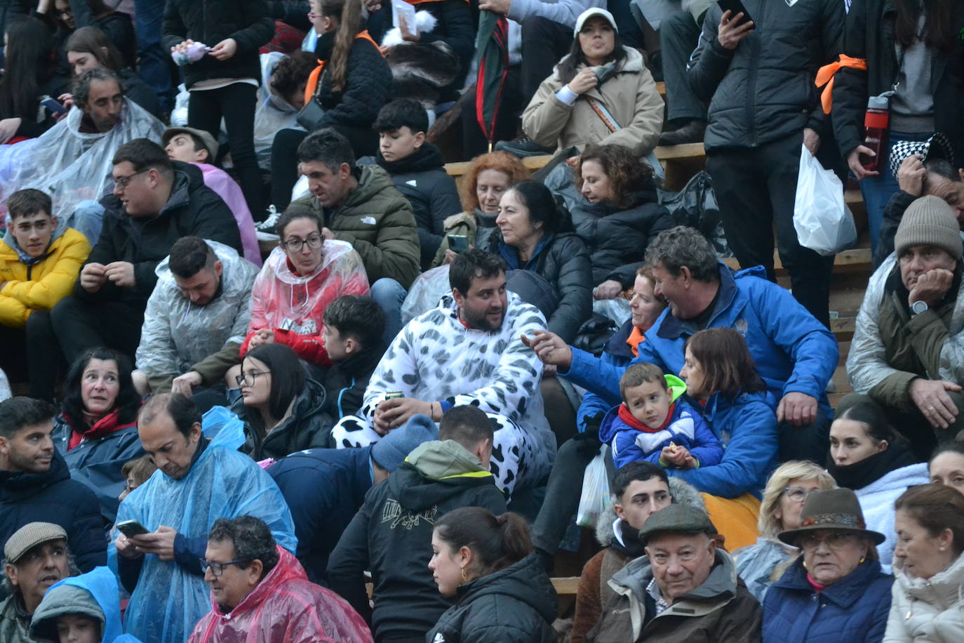 Una imponente charra conquista el Carnaval del Toro