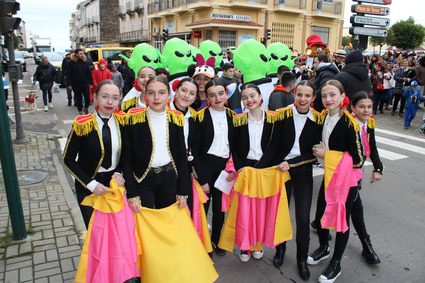 Guijuelo disfruta de su pasacalles con ritmo y sin lluvia
