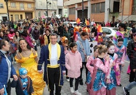 Guijuelo disfruta de su pasacalles con ritmo y sin lluvia