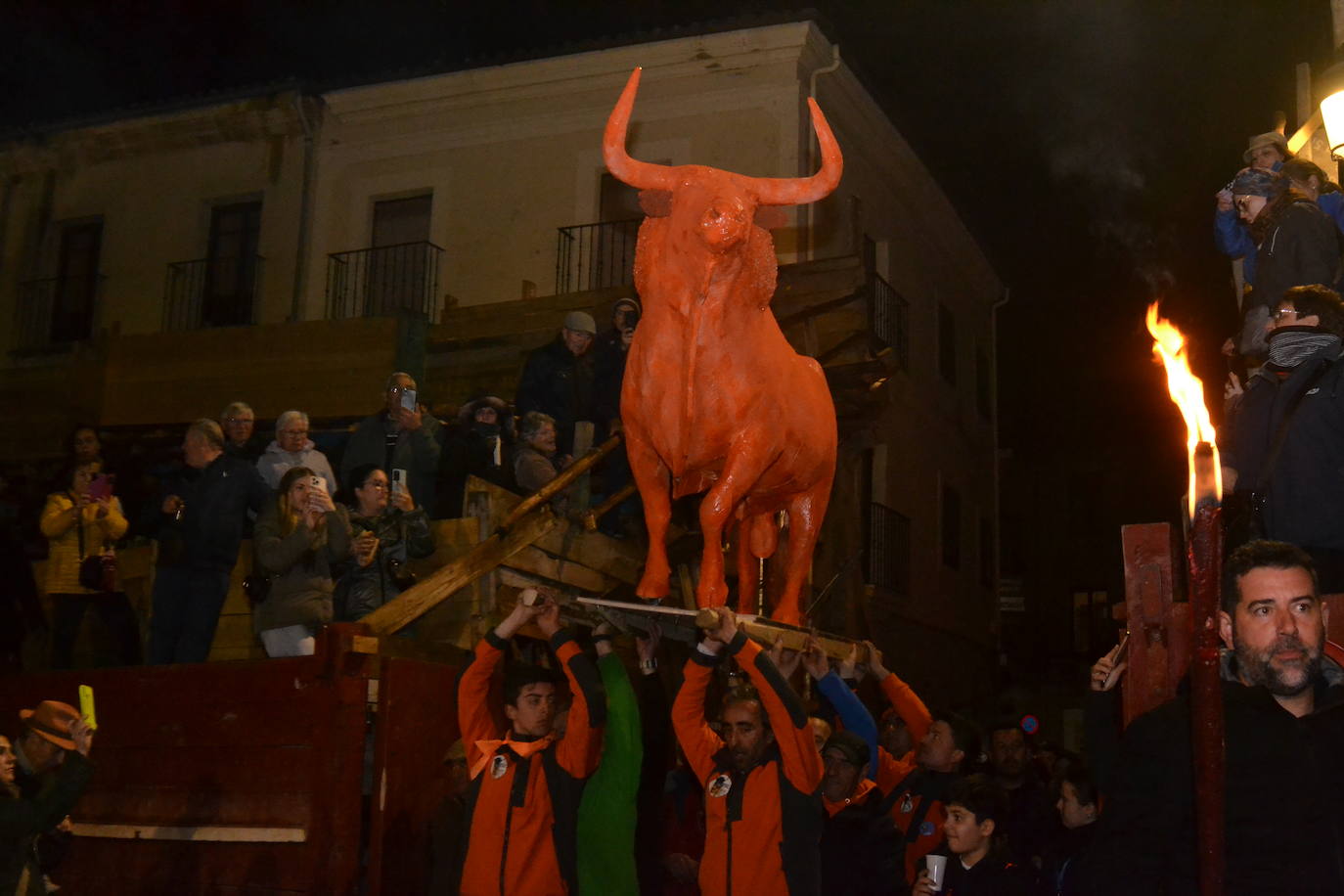 Los cenizos despiden con tristeza al Carnaval del Toro