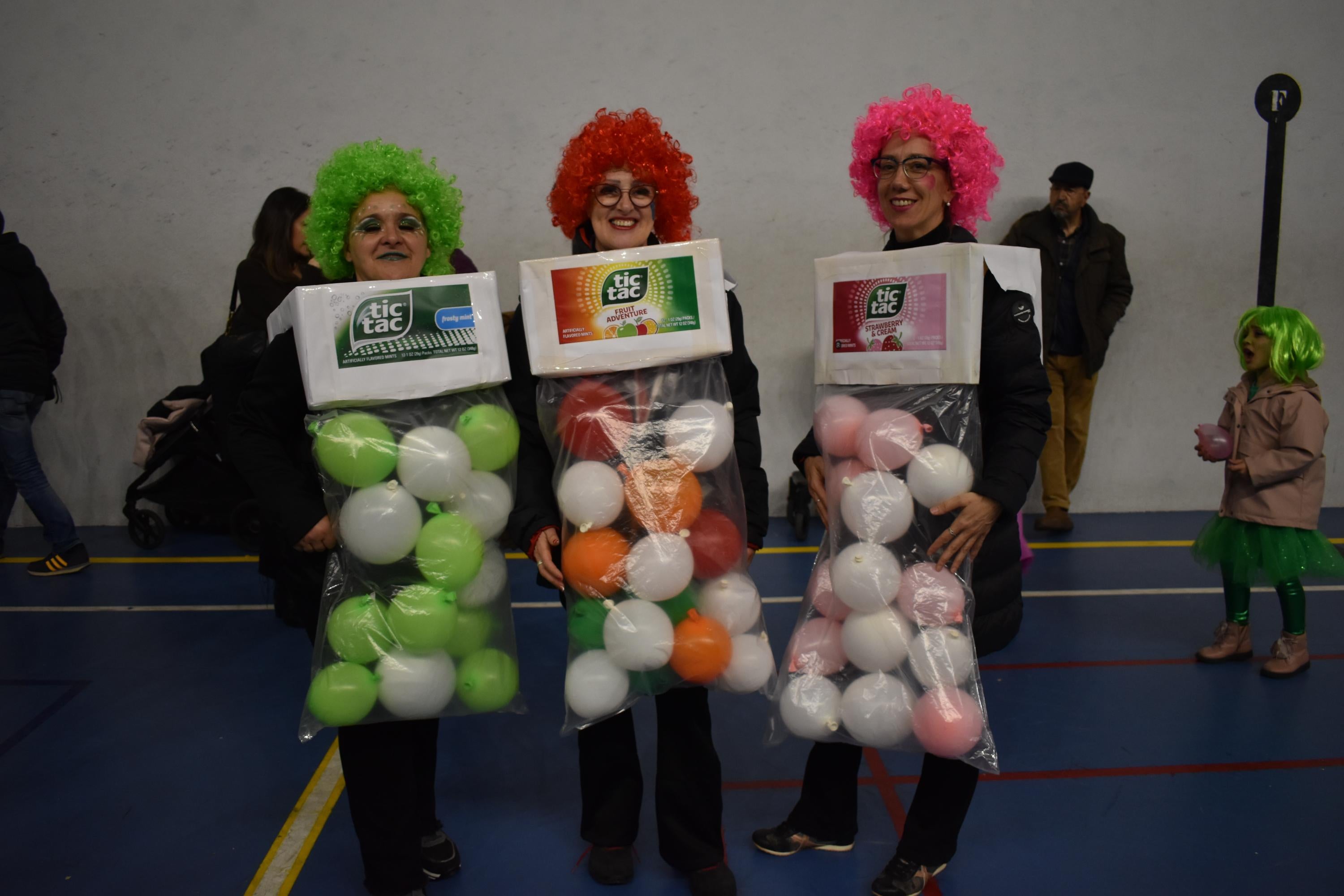 Los personajes de cuentos infantiles caminan por las calles de Santa Marta de Tormes