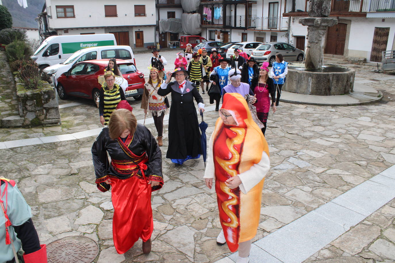 Montemayor del Río disfruta de un nuevo Martes de Carnaval