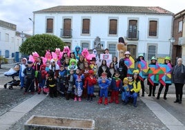 Los niños disfrutaron junto a sus mayores del recorrido por el pueblo