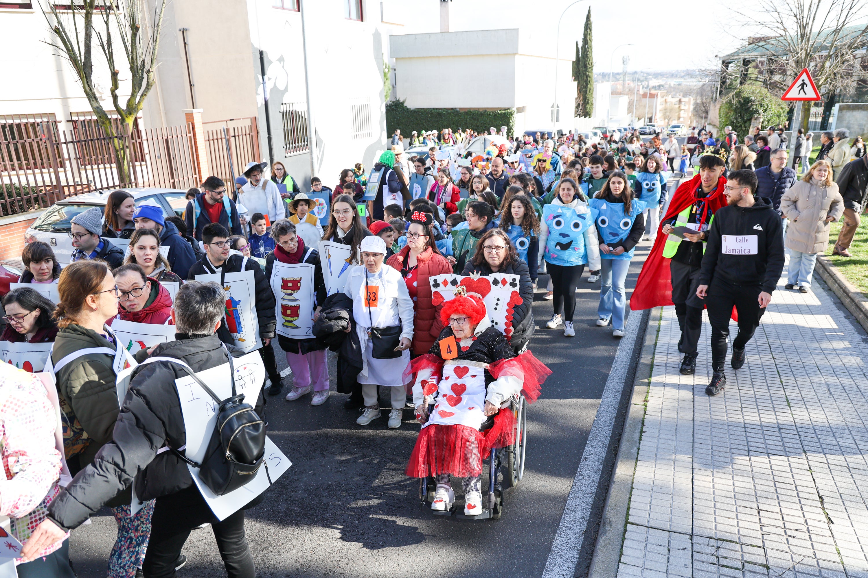 Carnaval reivindicativo en El Rollo y &#039;Wally&#039; se pierde por Salesas