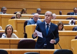 El senador Antonio Silván, en la Comisión General de las Comunidades Autónomas del Senado.