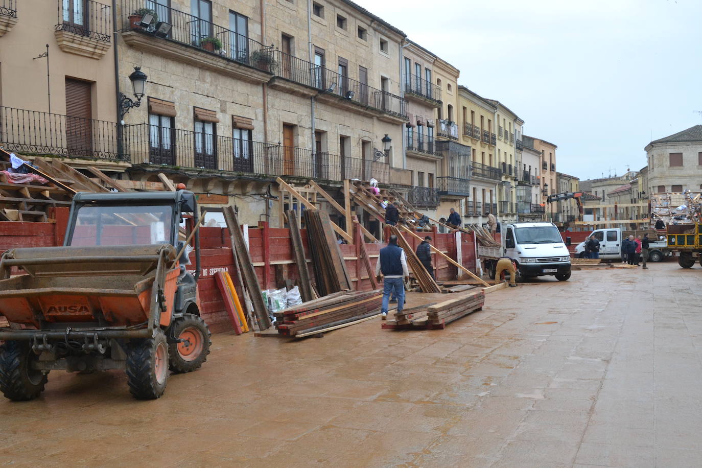 Los tablaos abandonan la Plaza Mayor de Ciudad Rodrigo