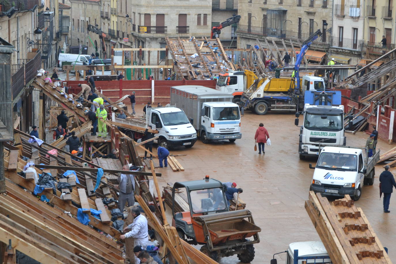 Los tablaos abandonan la Plaza Mayor de Ciudad Rodrigo