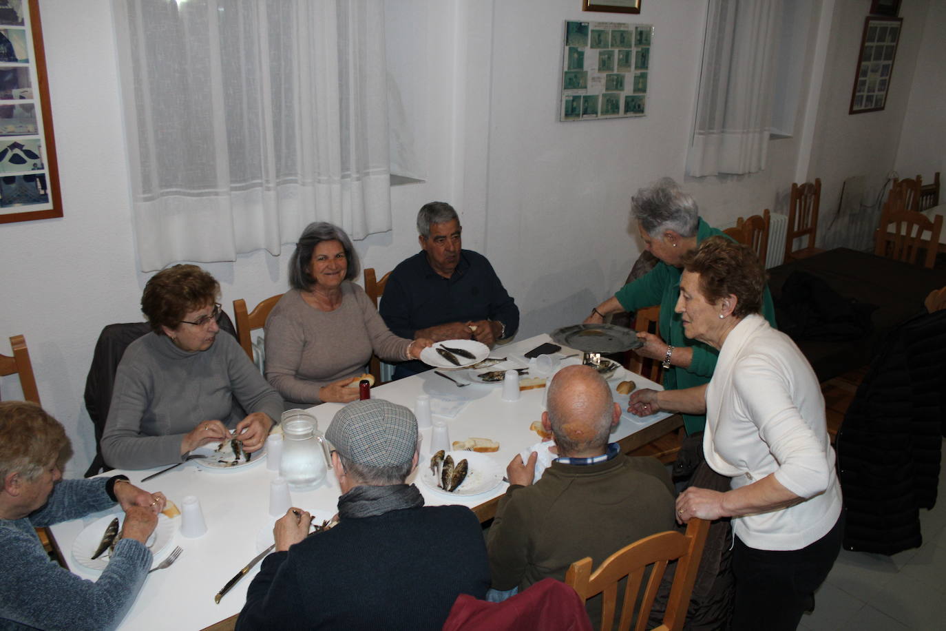 Fin de fiesta en Lagunilla en torno al fuego