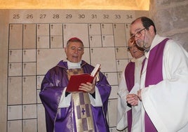 Acto de bendición de los nuevos columbarios de Ciudad Rodrigo