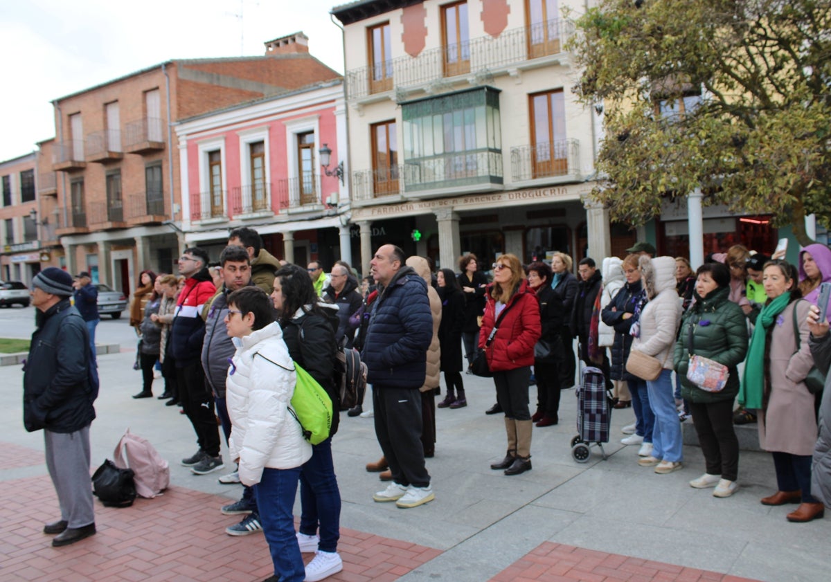 Imagen principal - Concentración por el 8M en Peñaranda de Bracamonte