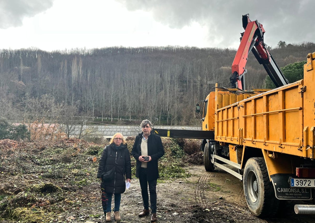 Imagen secundaria 1 - Béjar participa en un proyecto transfronterizo para reutilizar el material de poda en abono para espacios verdes