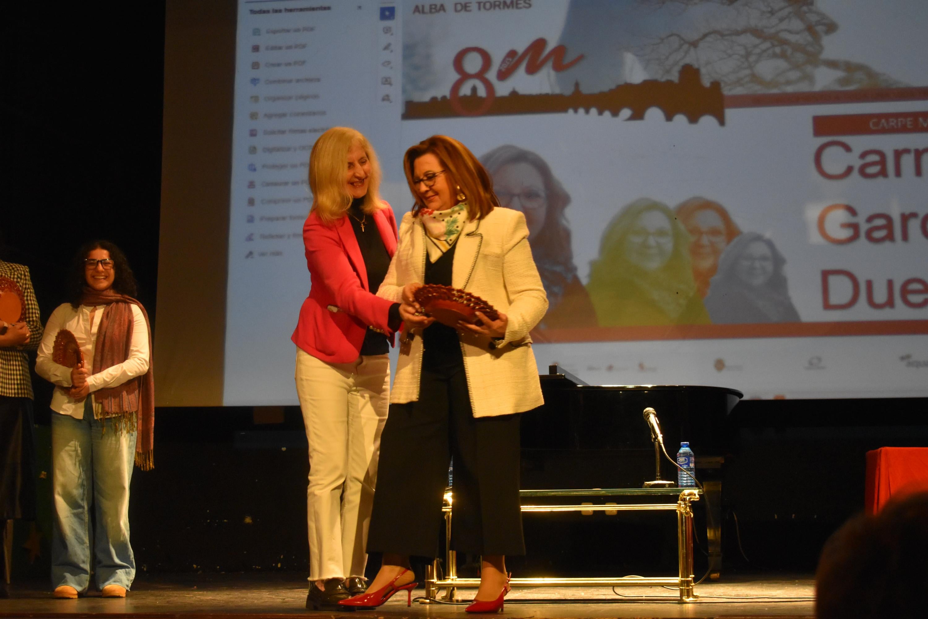 Gran homenaje en Alba de Tormes a la figura de la mujer