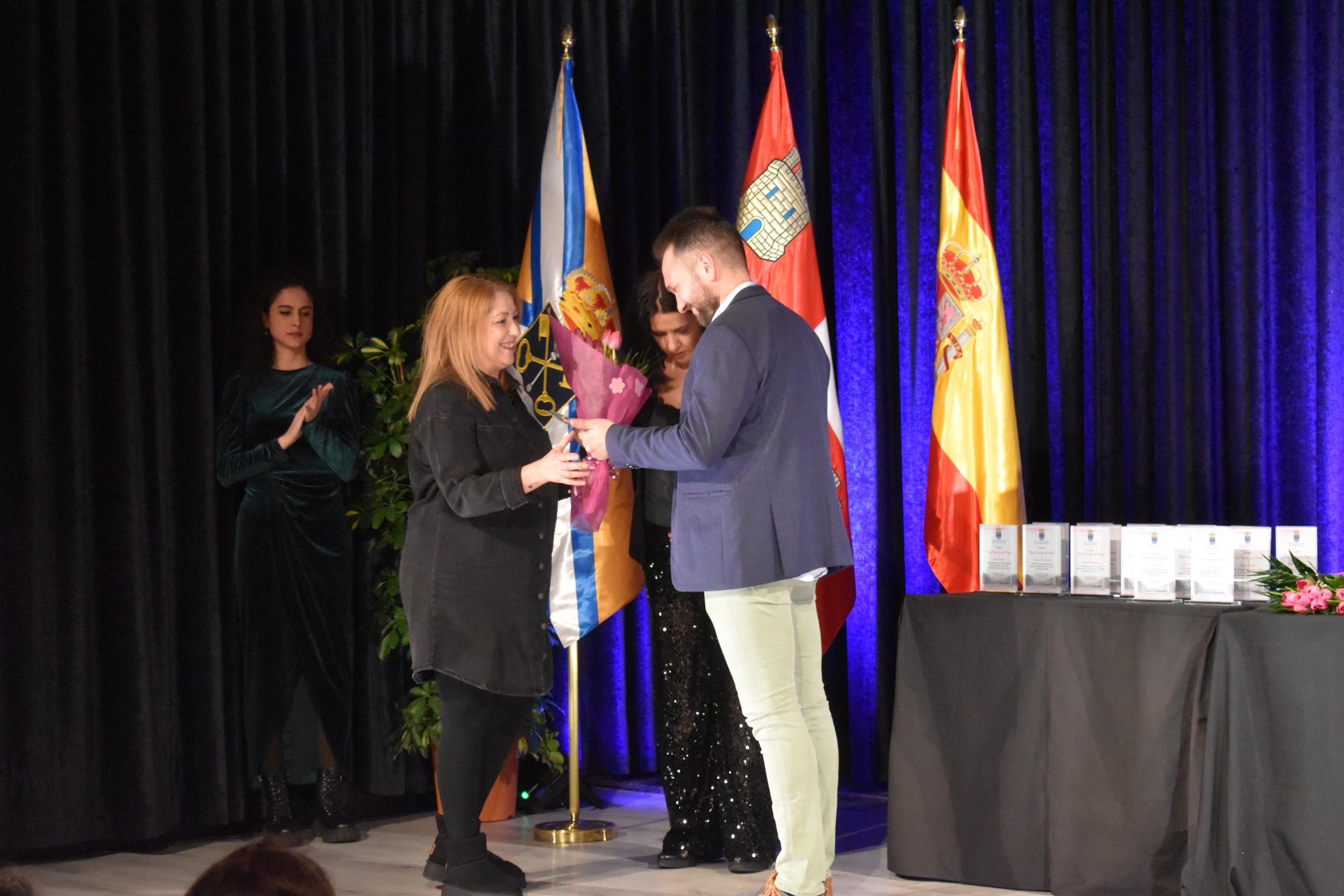 Calurosa gala en honor a las féminas de Santa Marta de Tormes