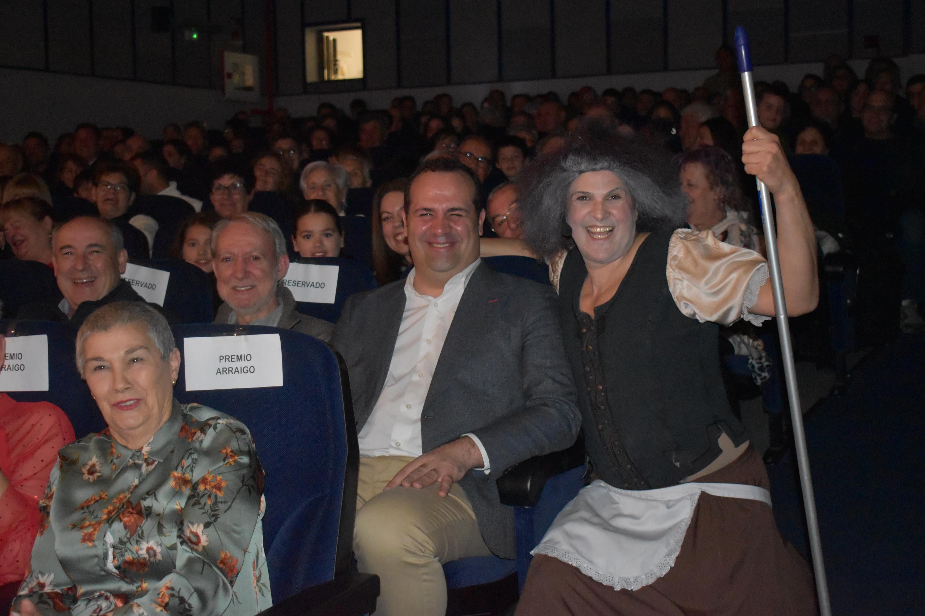 Calurosa gala en honor a las féminas de Santa Marta de Tormes