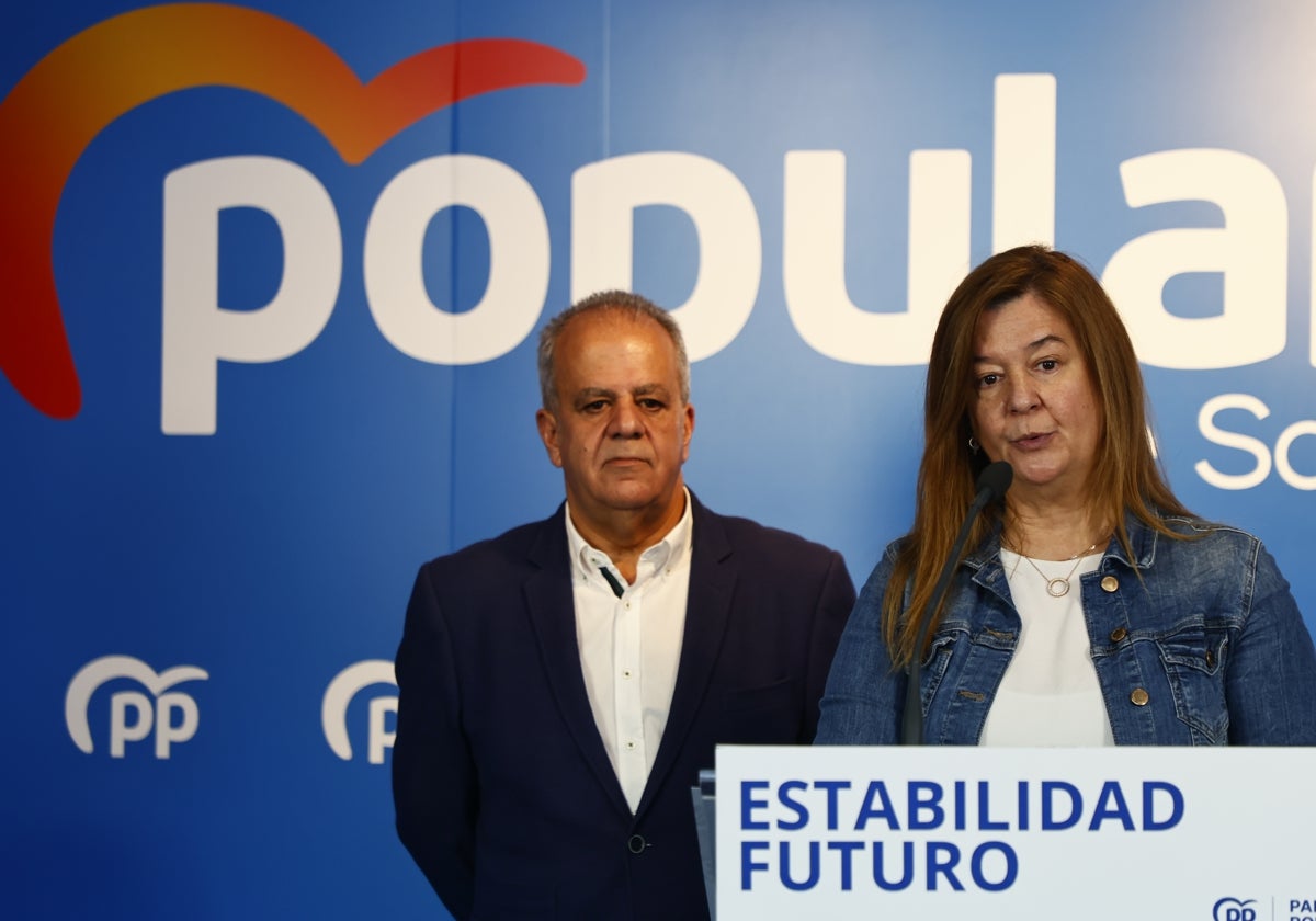 Chema Sánchez y Carmen Sánchez bellota en la rueda de prensa de este lunes.