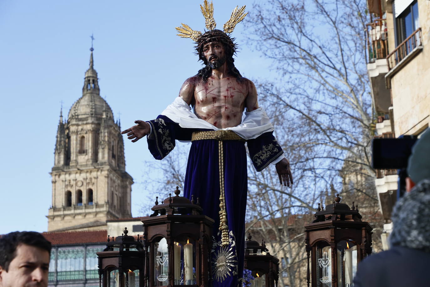 El vía crucis del Despojado camina hacia la esperanza