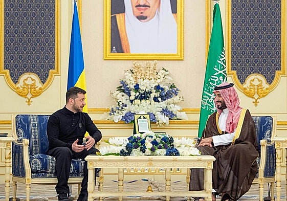 Zelenski reunido con Bil Salman.