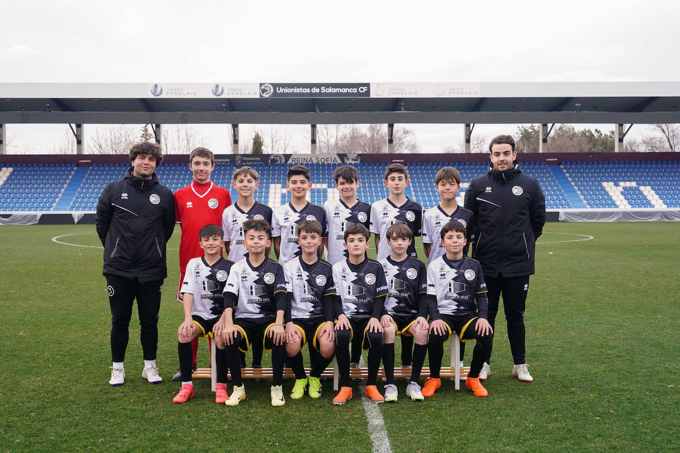 Arriba (de izquierda a derecha): Joseca (entrenador), Illera, Bruno Vicente, Pablo Borrajo, Nicolás, Sergio Durán, Iker Sánchez y Álvaro (delegado). Abajo (de izquierda a derecha): Mori, Eddy Peralta, Fran Collantes, Guille Domínguez, Pablo Sánchez y Erik Vasallo.