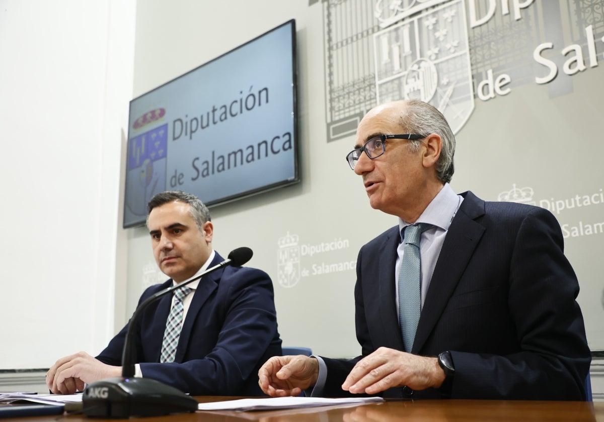 El presidente de la Diputación, Javier Iglesias, y el diputado de Empleo y Desarrollo Rural, Antonio Labrador.