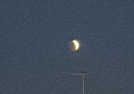 Eclipse de luna visto desde Calzada de Valdunciel.