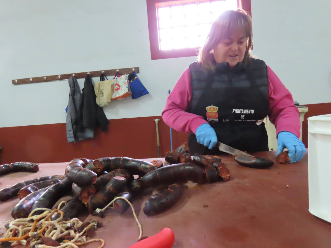 Cocido para celiacos en la X Matanza típica de Aldeaseca de la Frontera