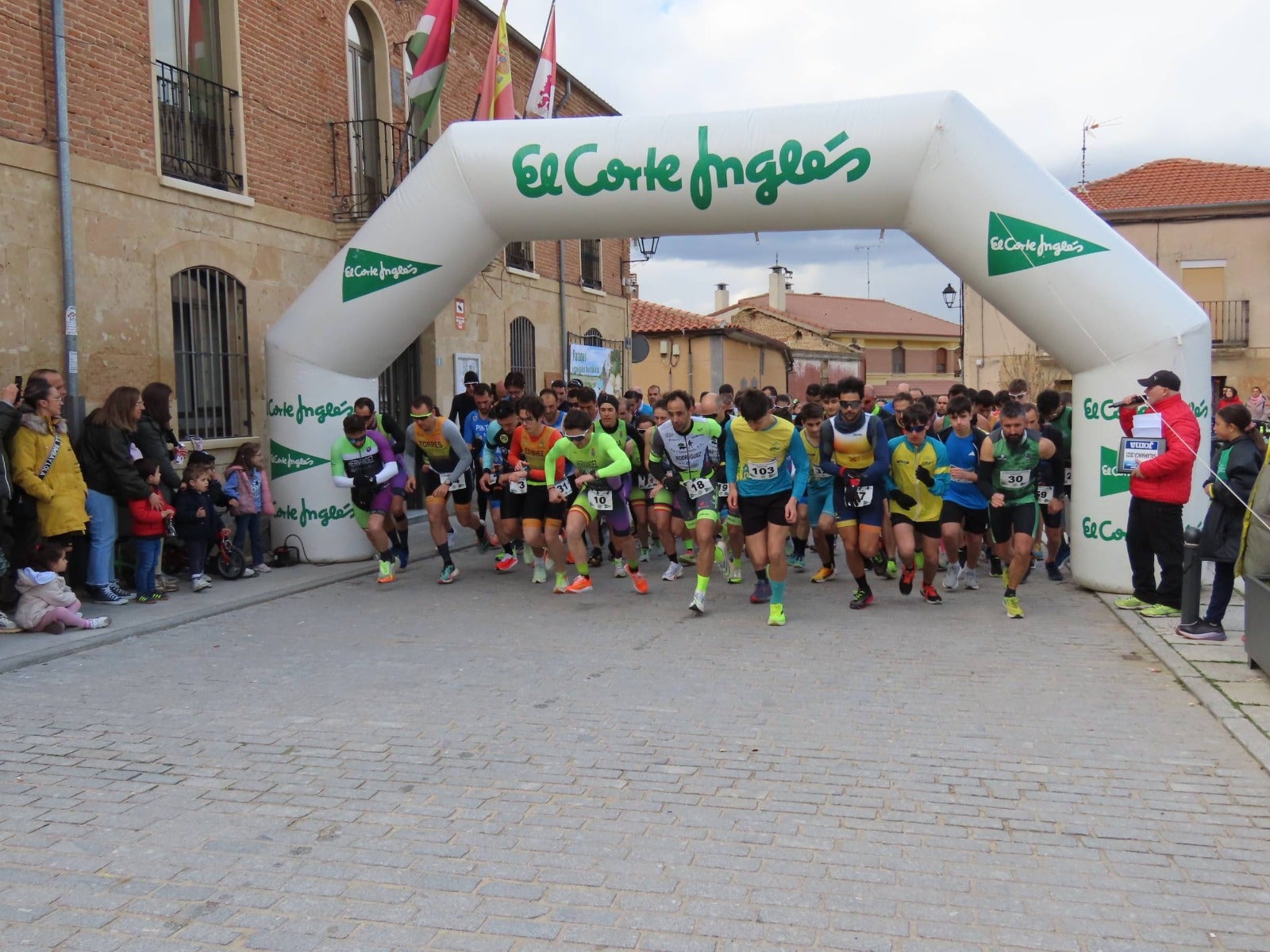 Carlos Rodríguez y María Pierna ganan la II Duatlón Cross Cantalpino 2025