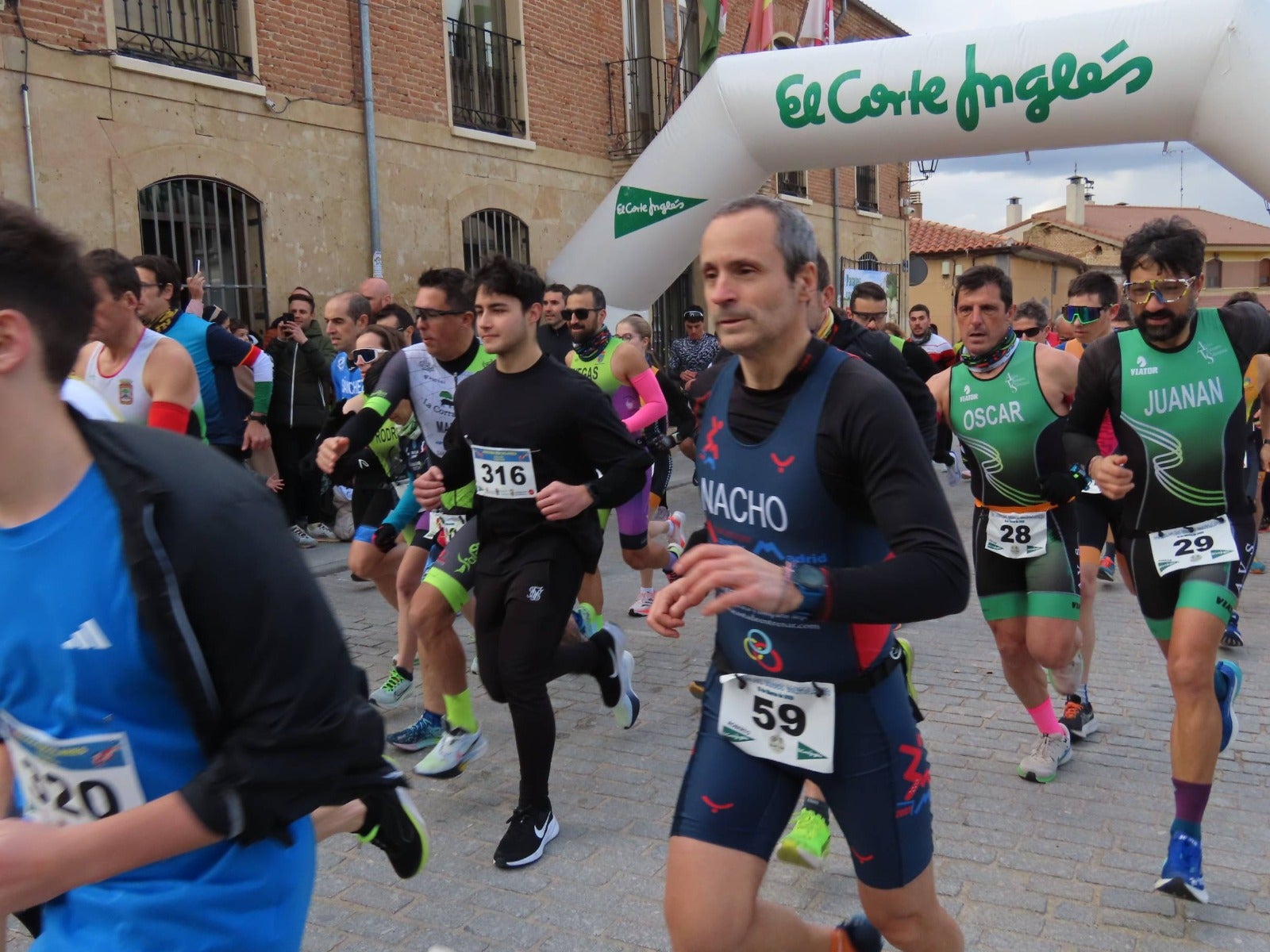 Carlos Rodríguez y María Pierna ganan la II Duatlón Cross Cantalpino 2025