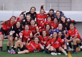 El Salamanca FF celebra la victoria en Coslada.