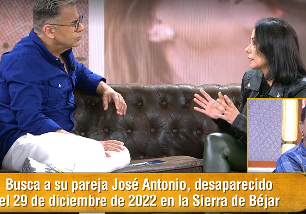 Mercedes Gasco junto al presentador Jorge Javier Vázquez durante la emisión del programa 'El diario de Jorge'.