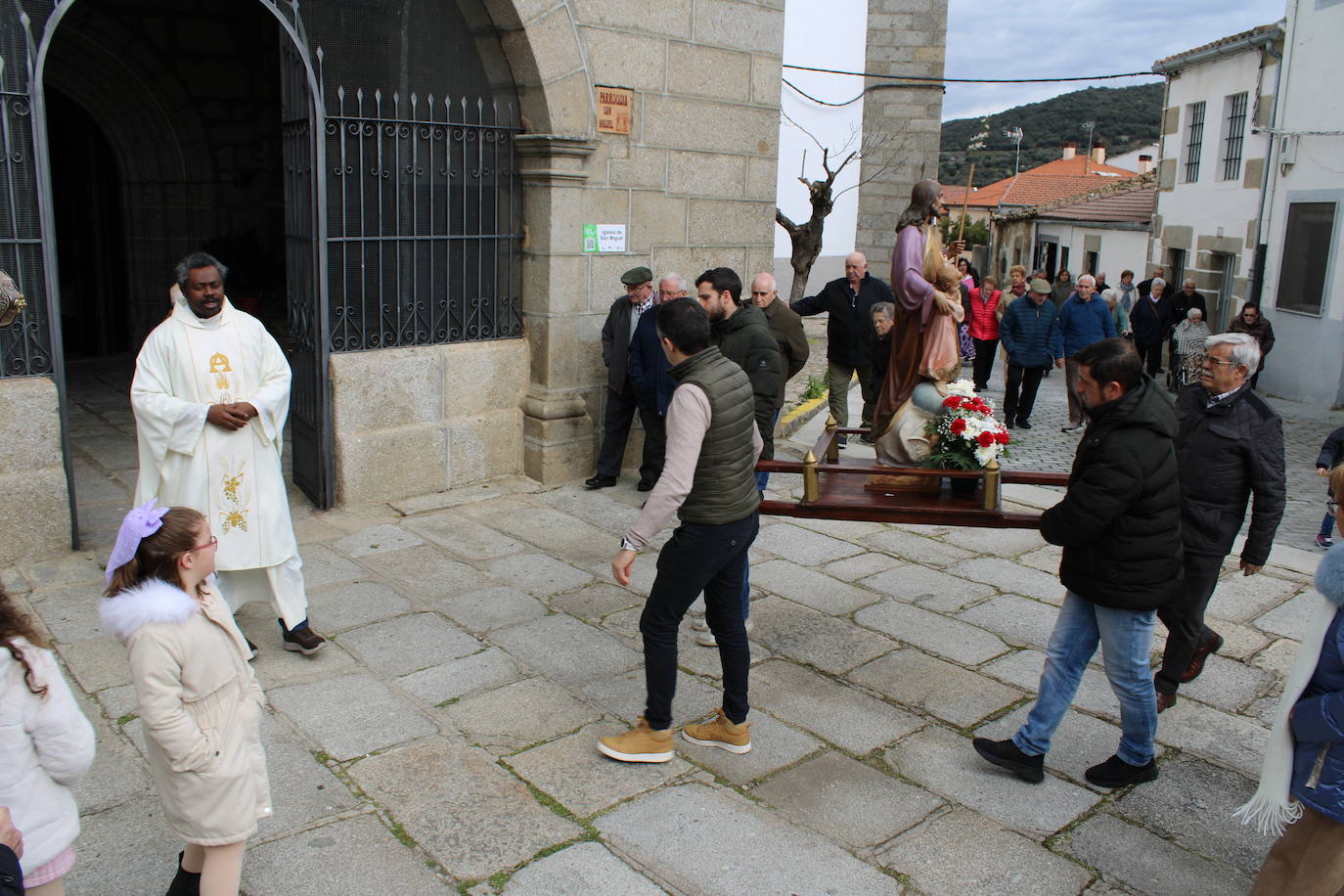 Ledrada honra a San José, patrón de su recidencia