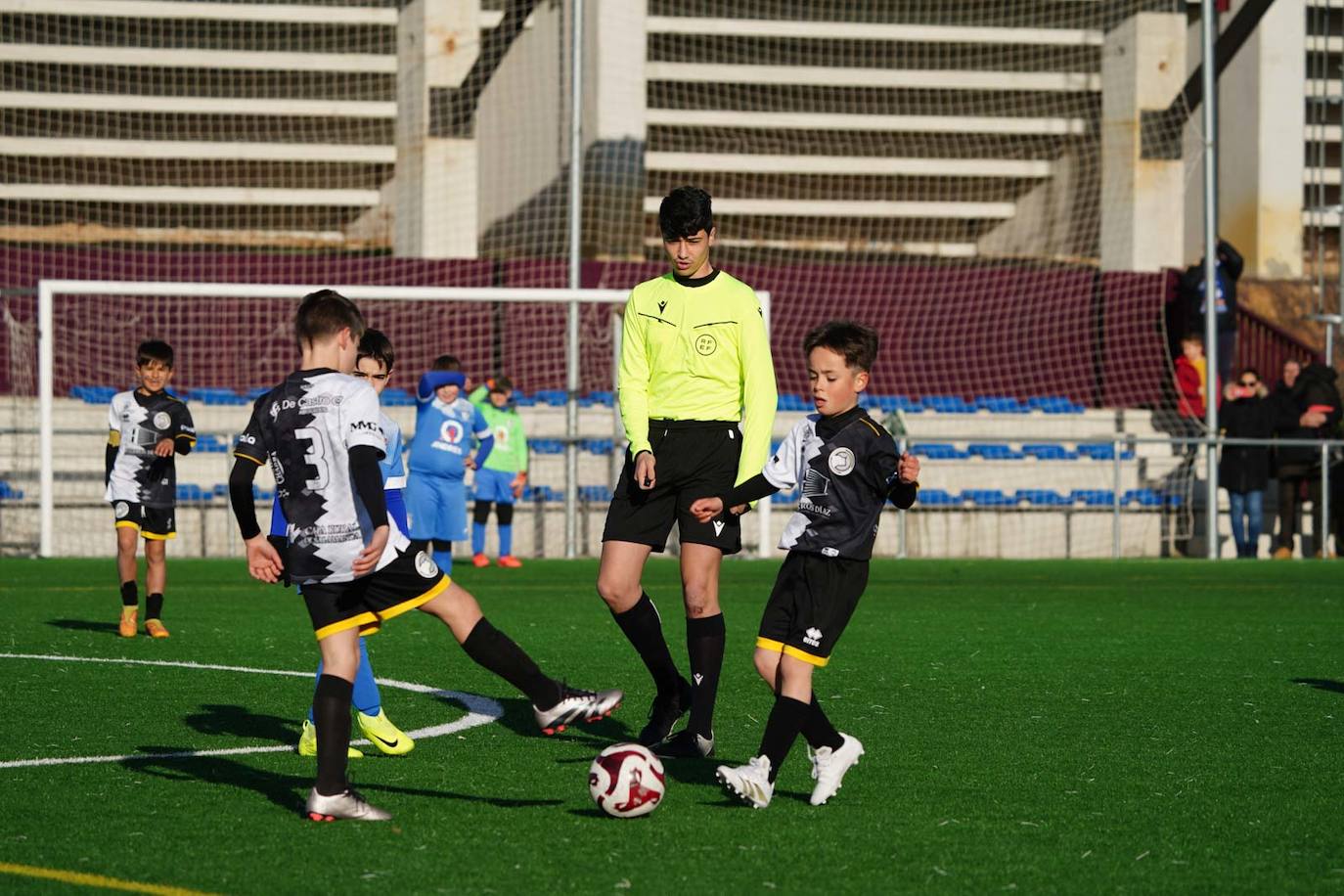 La jornada del fútbol base en Salamanca, en imágenes