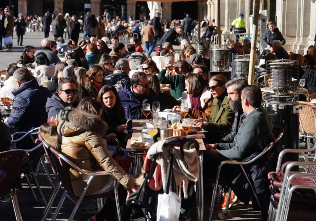 Días en rojo en el calendario: cuenta atrás para el próximo 'gran puente' en Castilla y León