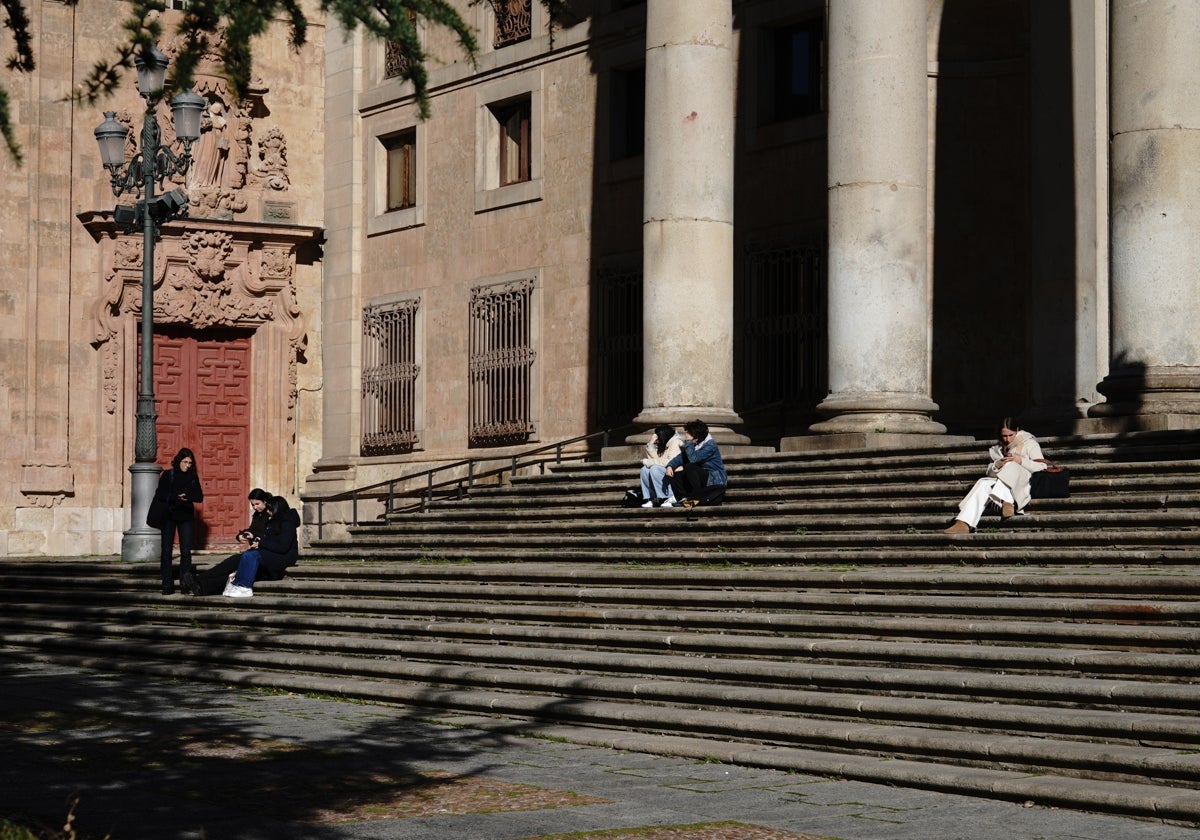 Escaleras del Palacio de Anaya donde se cursa Filología Clásica.