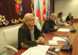 Fernando Martínez, Ventura Recio y Miryan Tobal en el pleno.