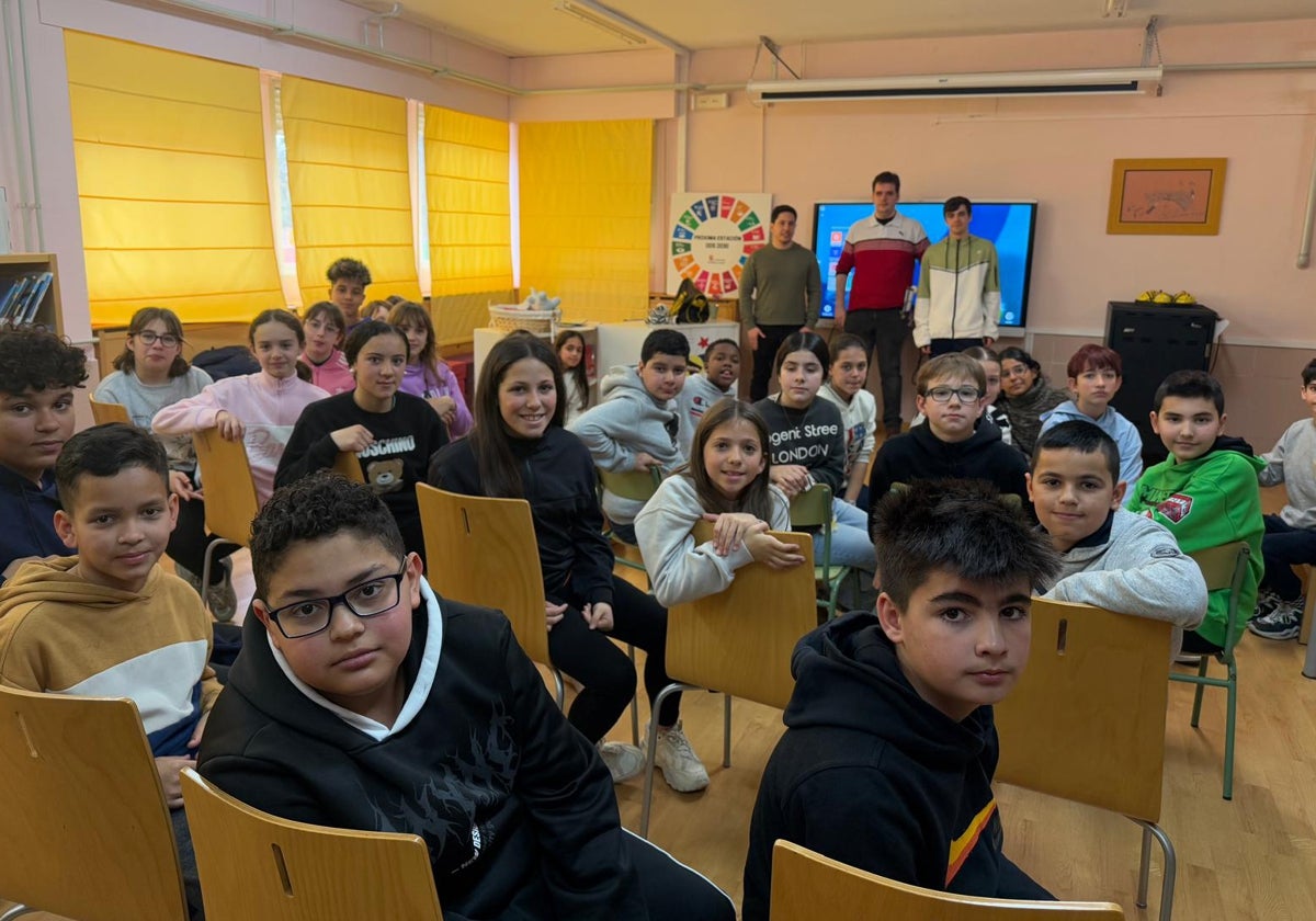 Escolares del colegio Carmen Martín Gaite de Santa Marta de Tormes.