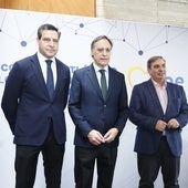 El eurodiputado del Partido Popular, Raúl de la Hoz; el alcalde Salamanca, Carlos García Carbayo y el consejero de Movilidad y Transformación Digital de la Junta de Castilla y León, José Luis Sanz.