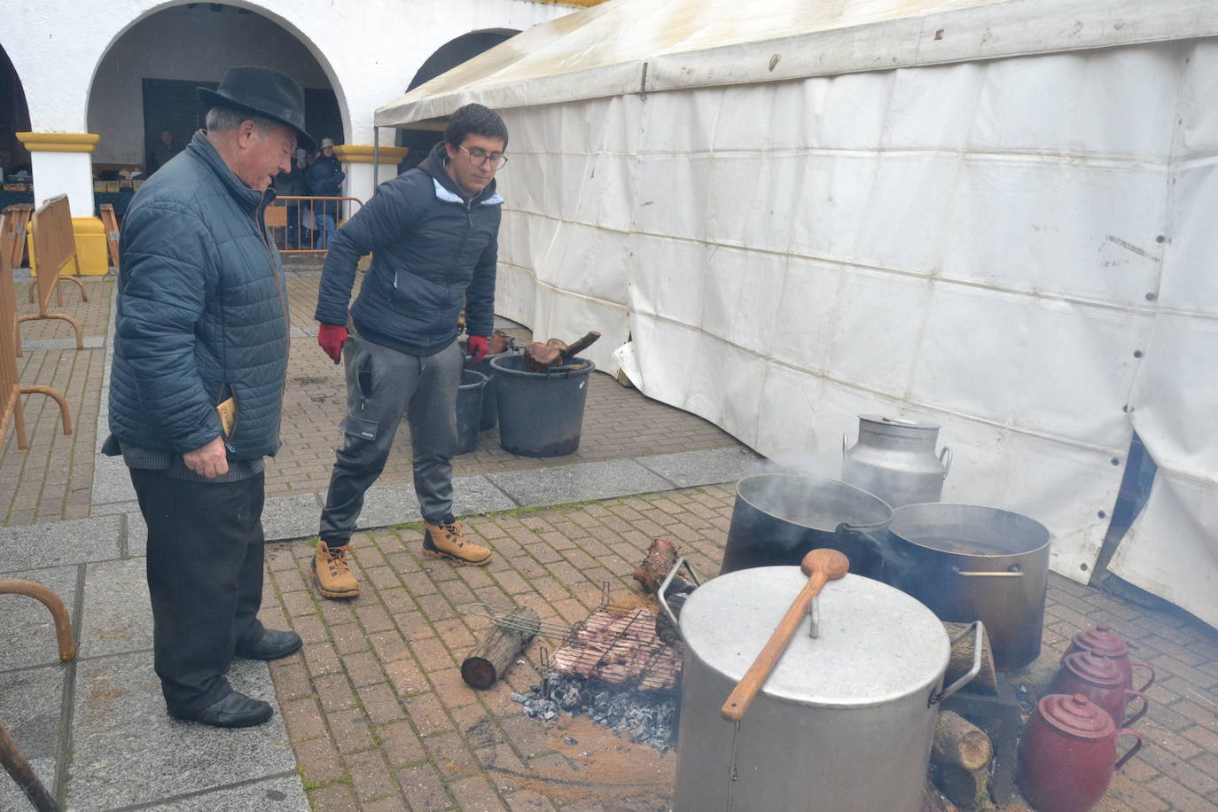 La lluvia no desluce la tradición matancera de Ciudad Rodrigo