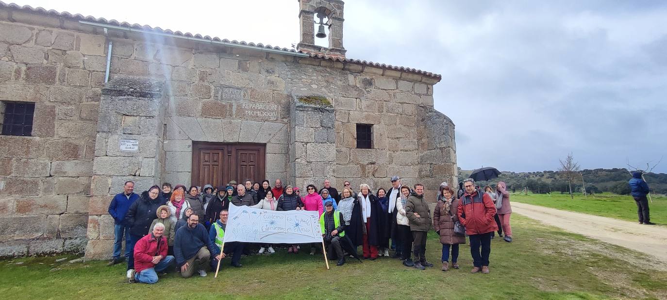 Alaraz acoge el primer encuentro ‘En tu pueblo y en el mio’ que se hace fuera de la sierra