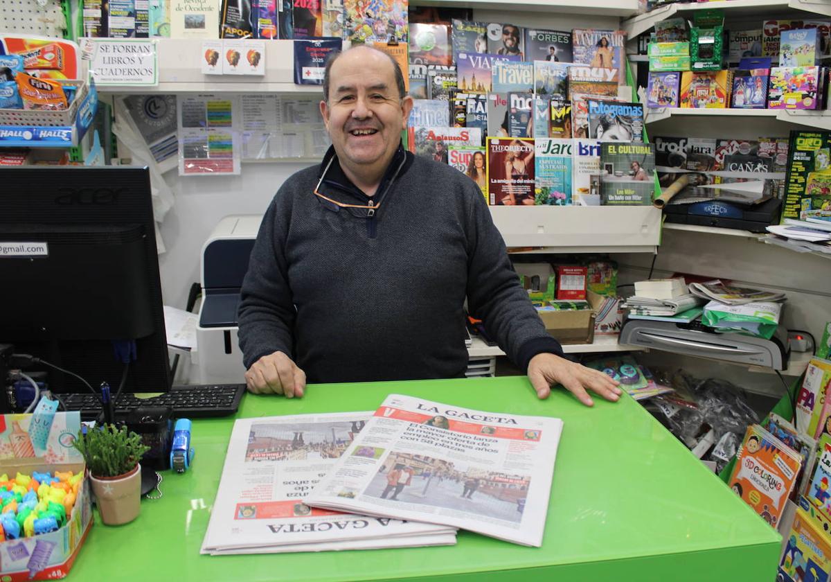 José Alfonso del Rey, en su librería de Guijuelo.