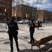 Policías nacionales en la avenida de los Cipreses este miércoles.
