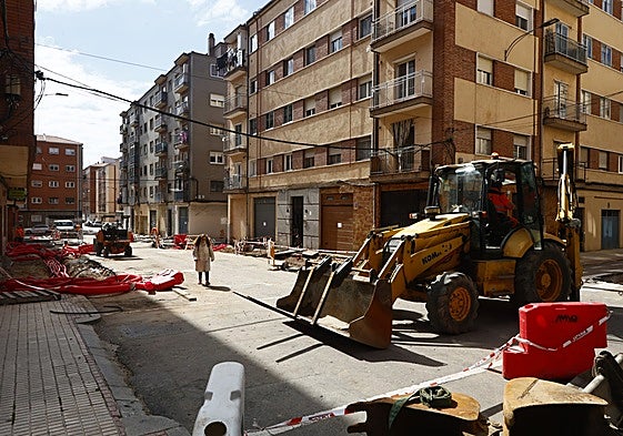 Obras en la calle Amapolas.
