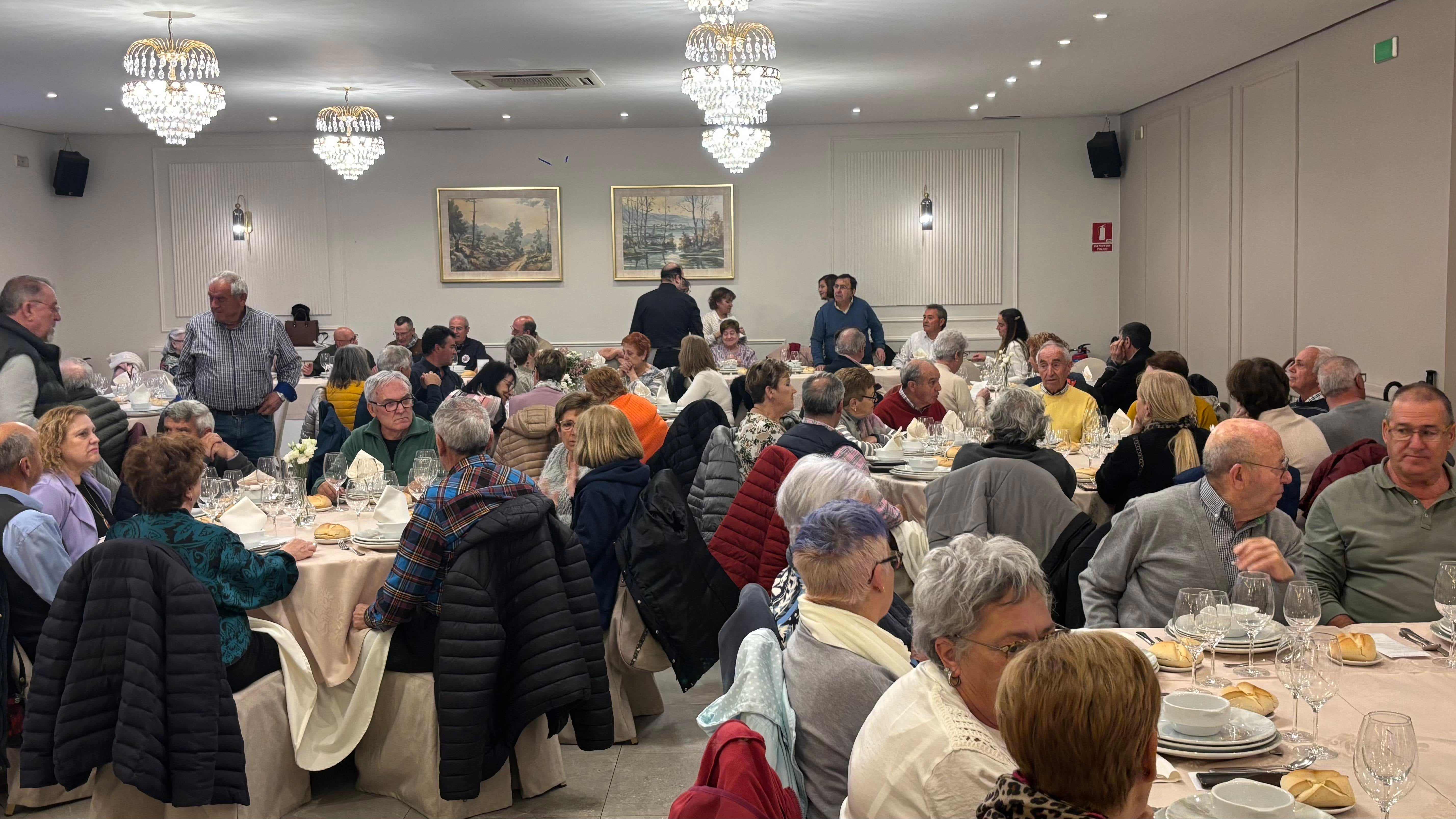 Los mayores de Béjar y Peñaranda se hermanan en un completo encuentro en la ciudad del Conde de Bracamonte