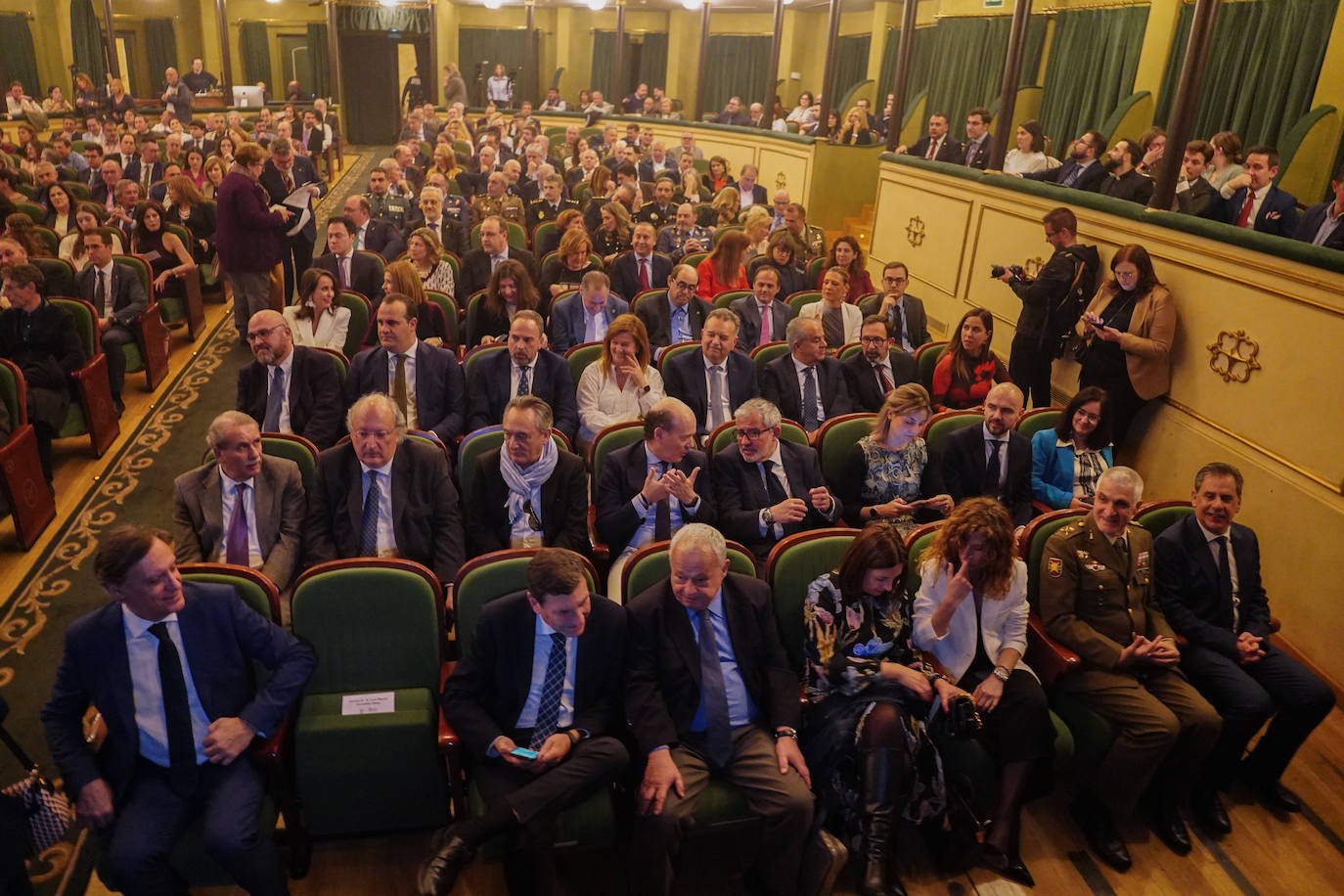 El Teatro Liceo acogió uno de los pregones más multitudinarios.