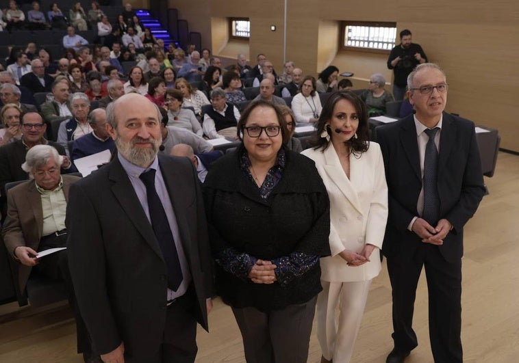 Antonio Notario, Idoya Zorroza, Carmen Seguín y Julián Ballestero, instantes antes del encuentro.
